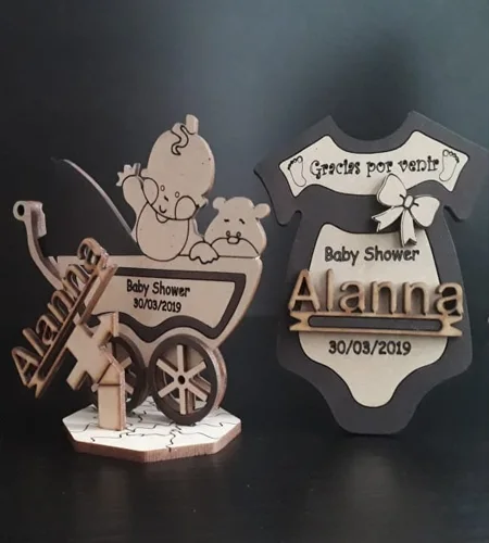 Recuerdos de nacimiento en madera