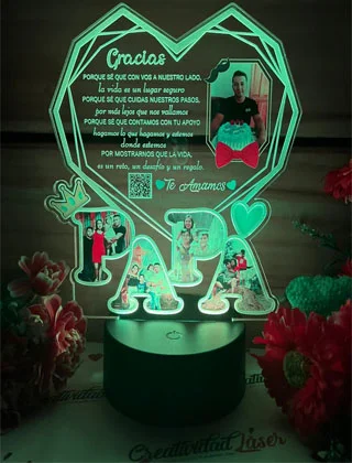 Lámpara LED Corazón para papá con foto · Fotografía 2